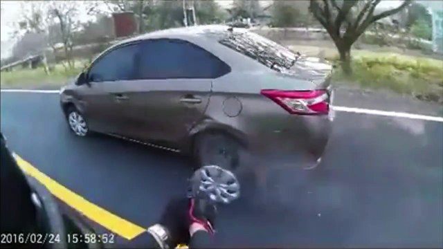 Course poursuite palpitante avec la police en Thaïlande