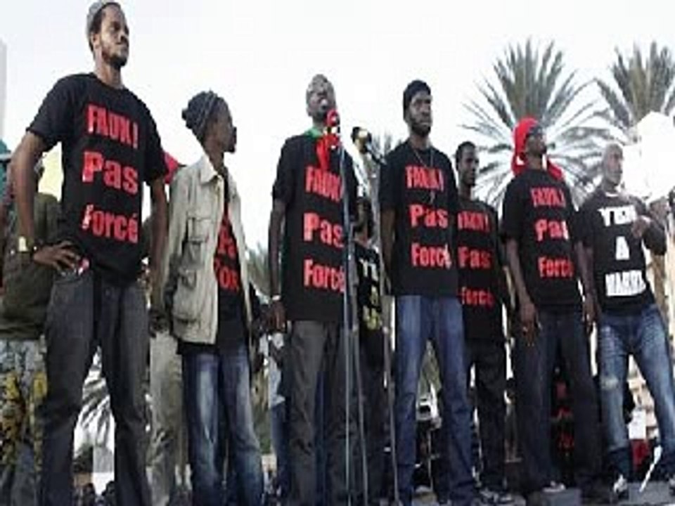 AUDIO Nouveau single »Senegal Bagn na » de Y EN A MARRE contre le Référendum