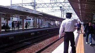 阪急京都線8300系快速特急嵐山行き　警笛鳴らして通過～!!!