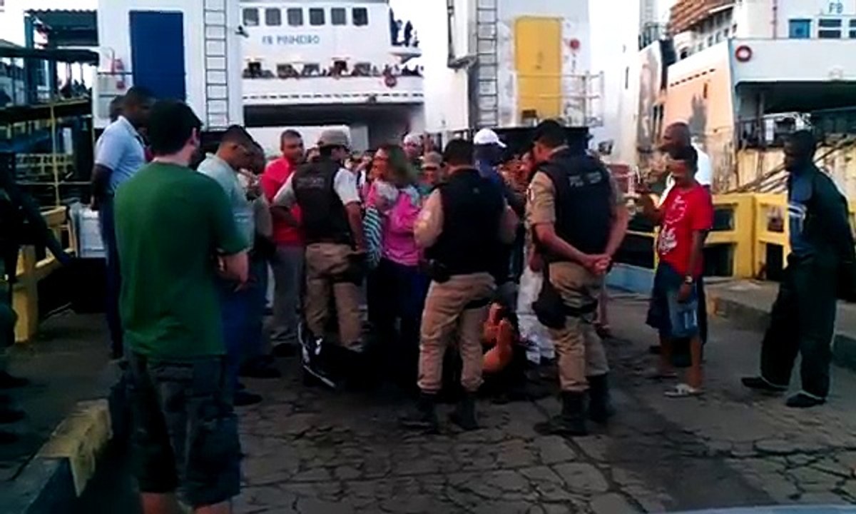 Confus�o ferry itaparica