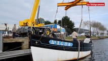 Vannes. Sortie de l'eau pour le mythique Corbeau des mers