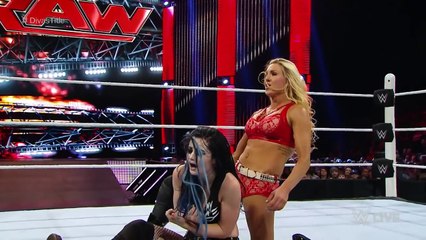 Charlotte vs. Paige - Divas Championship Match׃ Raw, November 23, 2015