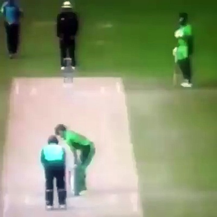 watch this funny runout video ever!
