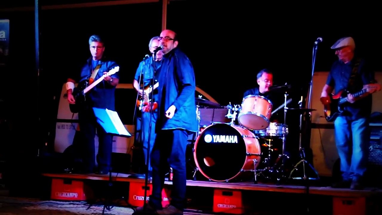 Actuación del grupo musical "Los García"