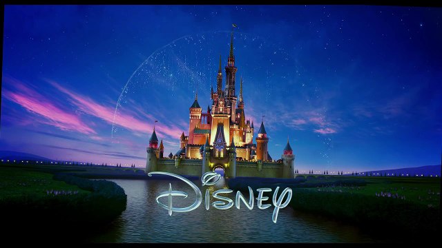 Alice de lAutre Côté du Miroir Première bande annonce (VF)