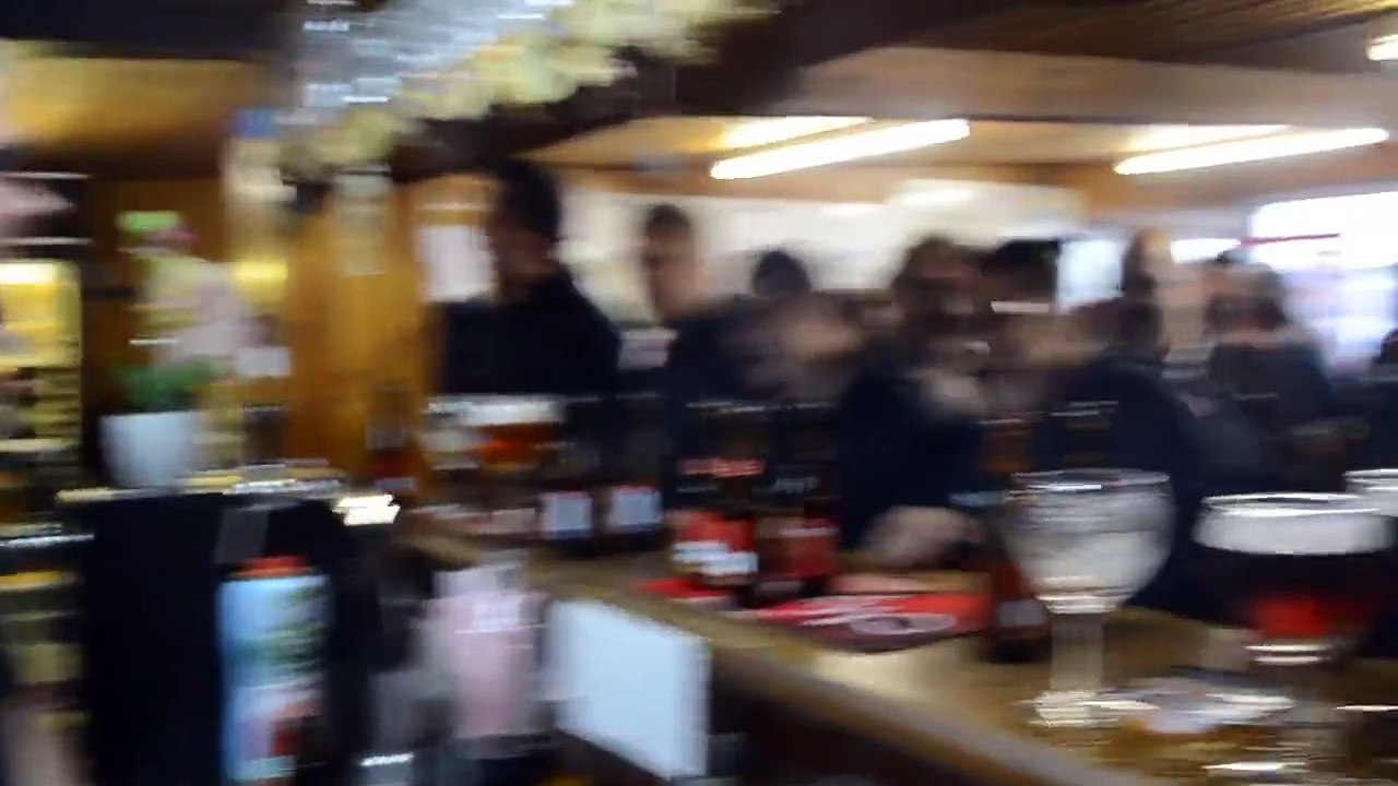 Belgique : Course hippique très particulière dans un bar