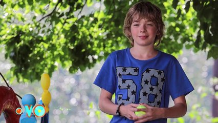 Russian teen Ruslan Schedrin wins month in hotel room with Ekaterina Makarova - TomoNews
