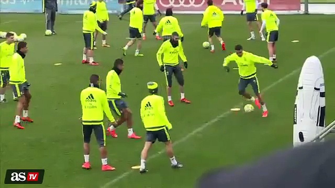 Cristiano Ronaldo Crazy Celebration on Real Madrid Training 26-02-2016