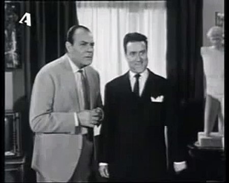 τρεις ηλιθιους εχω γνωρισει στη ζωη μου, εμενα, εσενα και το Millllller!!! ΑΤΑΚΕΣ