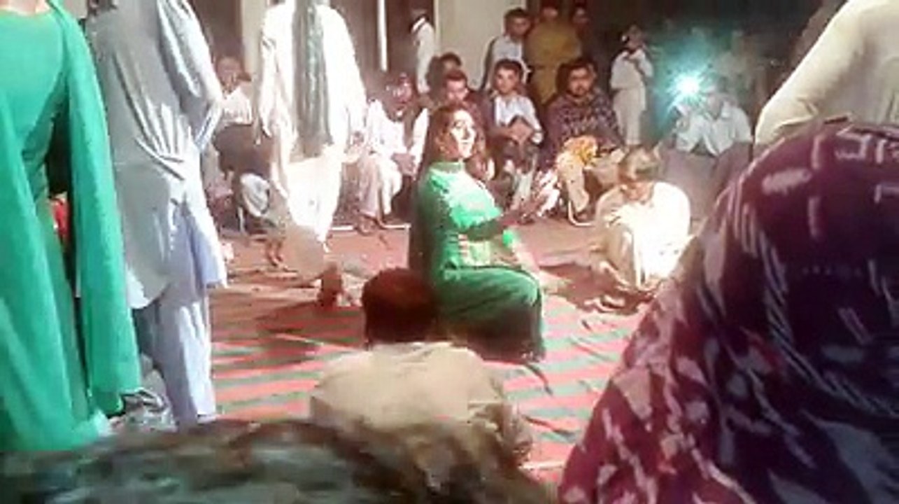 pakistani sexy dans