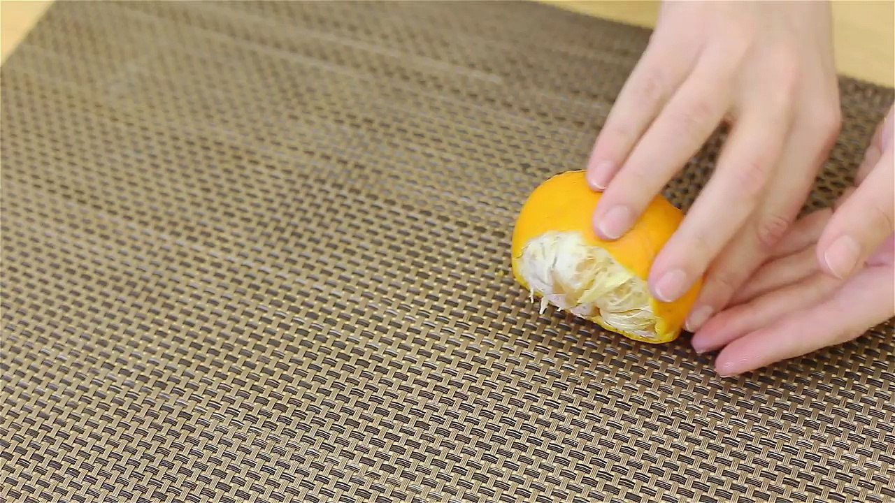 Как аккуратно почистить мандарин  как быстро чистить мандаринку