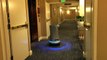 Un robot assure le room service dans cet hotel et vous livre