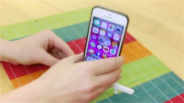 Как сделать подставку для телефона из кофейных палочек