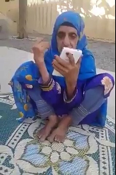 Old Lady using Tom Cat Apps - Very Funny-Top Funny Videos-Top Prank Videos-Top Vines Videos-Viral Video-Funny Fails