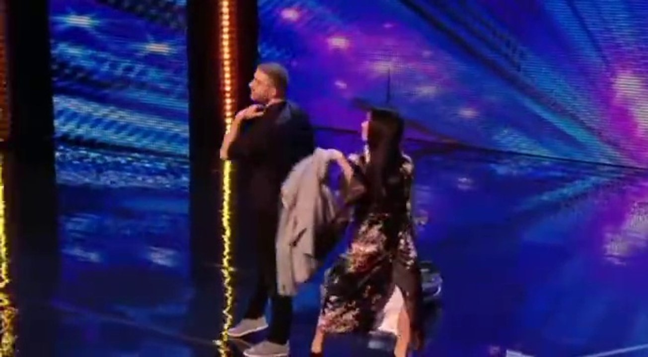 OMG!!! Magic gone wrong in Live Show-Top Funny Videos-Top Prank Videos-Top Vines Videos-Viral Video-Funny Fails