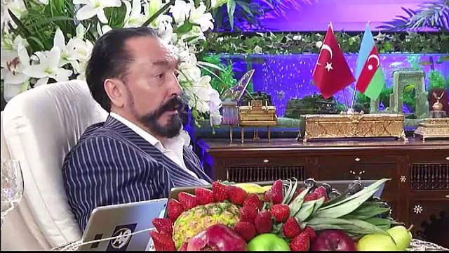 Yusuf Suresi, 32. Ayetin Tefsiri (Münafıkların sahte sevgisi)