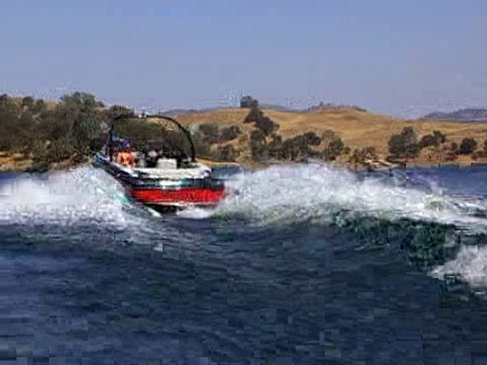 Malibu 23 vRIde Wakes