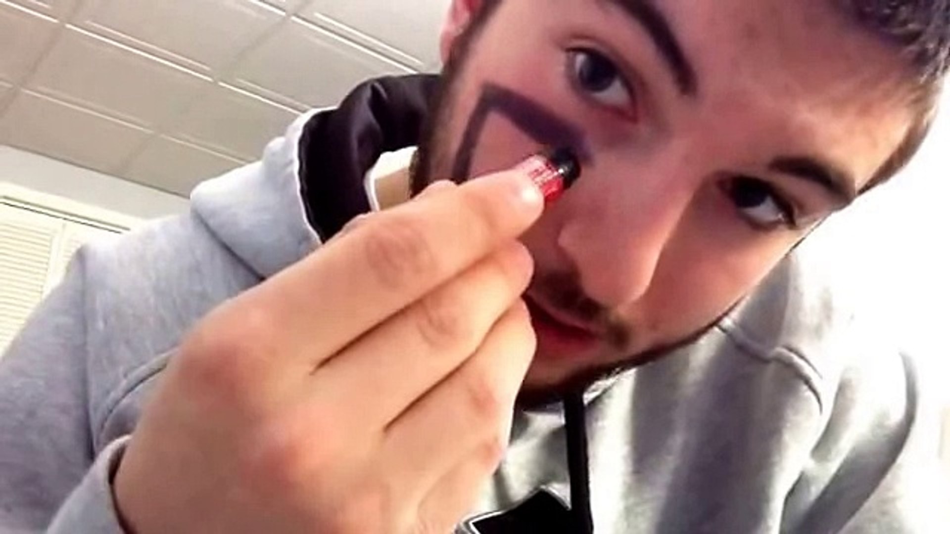 Everything Sports- Eye Black Tutorial (The Triangles) - video