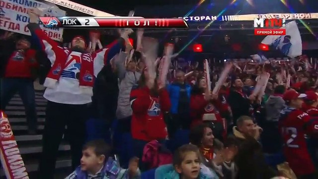 Плей-офф КХЛ. Локомотив - СКА. Гавриков отрабатывает в обороне и забивает шайбу.