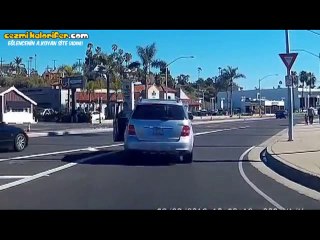 Boşver Abi Sktiret Gidelim Diyen Mercedes