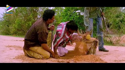 Naxalites assemble bombs to kills police | Sindhooram Telugu Movie Scenes | Ravi Teja | Sanghavi (FULL HD)