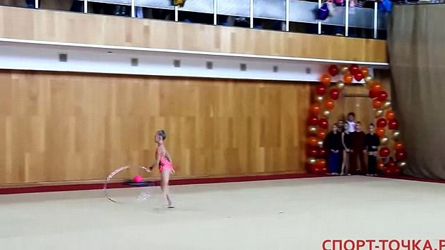 Художественная гимнастика (Rhythmic Gymnastics), выступление с обручем