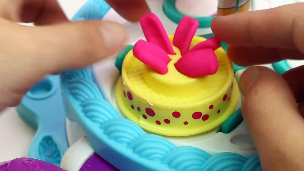 Play Doh Cake Makin Station Bakery Playset Decorate Cakes Cupcakes Playdough Hasbro Toys