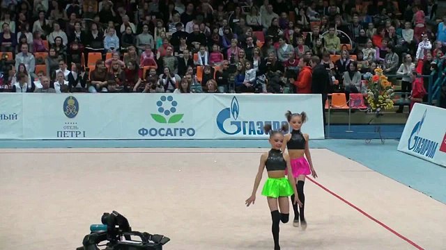 Художественная гимнастика. Дина и Арина Аверины