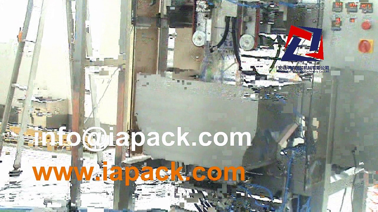 Automatic rice vacuum packaging machine