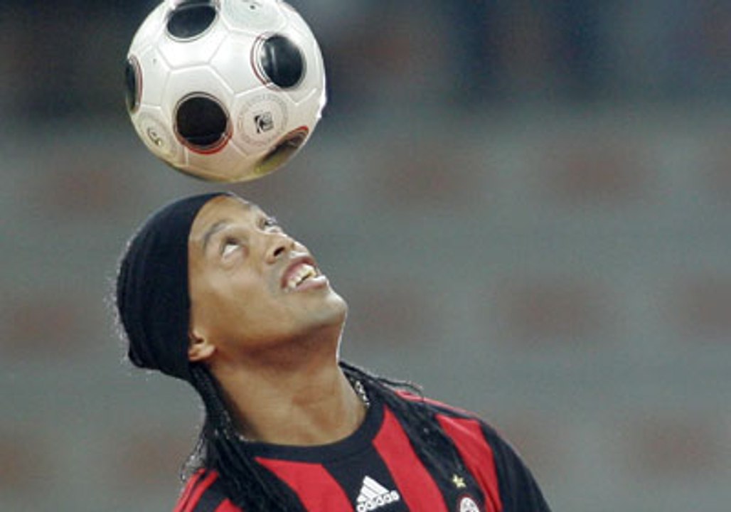 Ronaldinho Craziest Skills Ever -HD 2016.