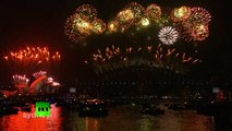 Stunning! Sydney opens New Year 2015 celebrations with fireworks