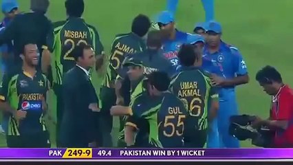 Shahid Afridi's Game Winning Hit Versus India - YouTube