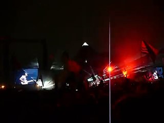 Coldplay - Charlie Brown clip. Live @ Glastonbury 2011