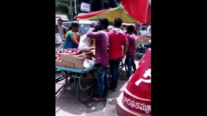 Самый наглый продавец в Индии