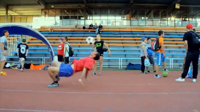 Владение футбольным мячом, жонглирование, трюки, точные удары