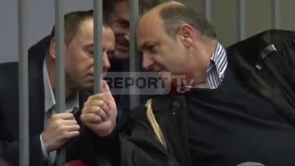 Report TV - Presidenti dekreton nipin e anëtarit të Bandës së Lushnjes