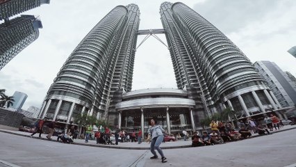 Lia Kim dancing in Malaysia Twin Tower