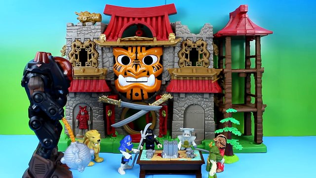 Imaginext Batman Batbot saves Green Lantern from Electro Gotham City Police take Bad Guys to jail