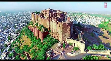 Neeli Neeli Aankhen - new bollywood song2016