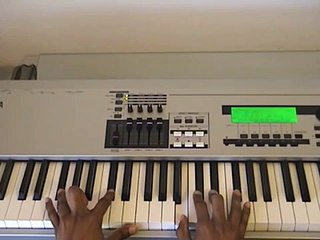 ♫ How to play HES ABLE (Deitrick Haddon / Darwin Hobbs) - gospel piano tutorial ♫