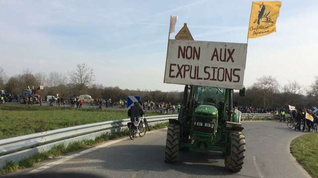 Nddl : départ des vélos et tracteurs à midi de l'Erette
