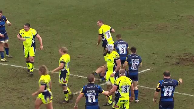 Vadim Cobilas couldn't do too much about his accidental header during Worcester Warriors on daily motion