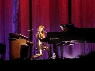 Tori amos in paris - crucify june 0207