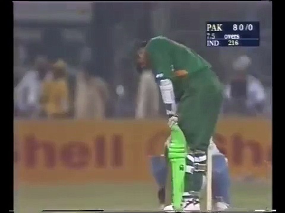 Sachin Tendulkar GREATEST CATCH OF HIS CAREER.