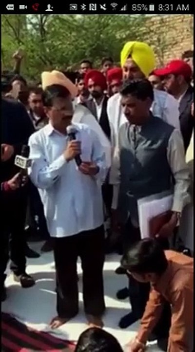 Kejriwal vs Journalist