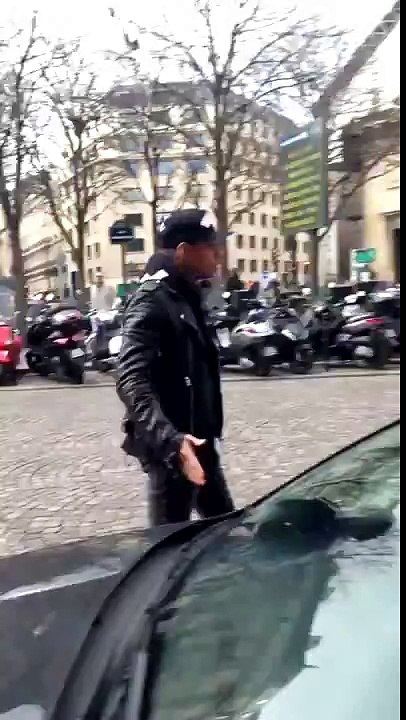 Van der Wiel s'embrouille dans les rues de Paris