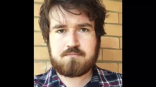 Man takes a photo of himself 30 times a second every second for 12 seconds