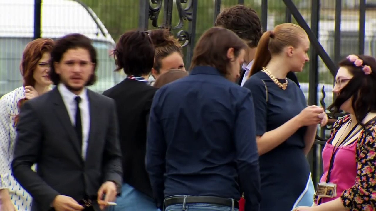 The Buzz The Queen of England Visits the Set of Game of Thrones (HBO)
