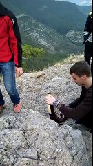 Открыть вино без штопора за 5 секунд