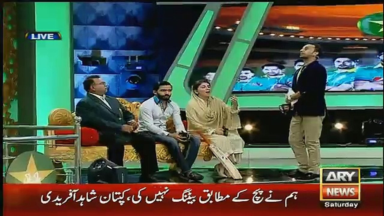 Hot Debate between Naz Baloch And Basit Ali.
